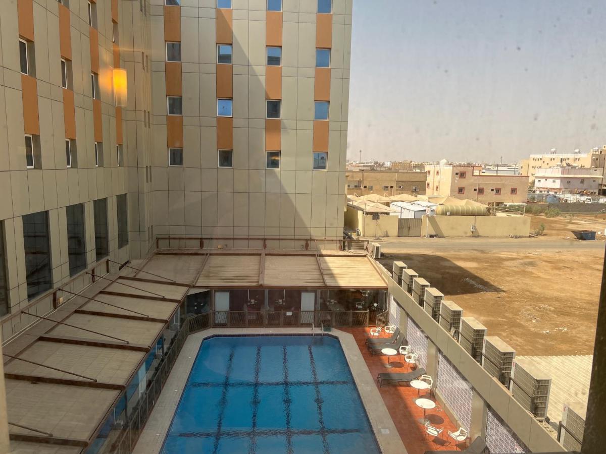 Ibis Yanbu Hotel Exterior foto