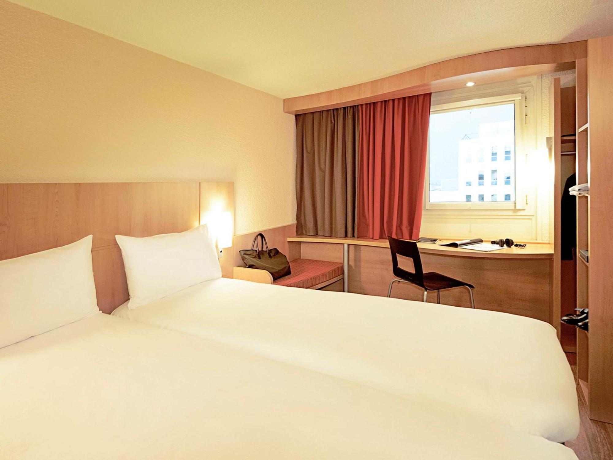 Ibis Yanbu Hotel Exterior foto