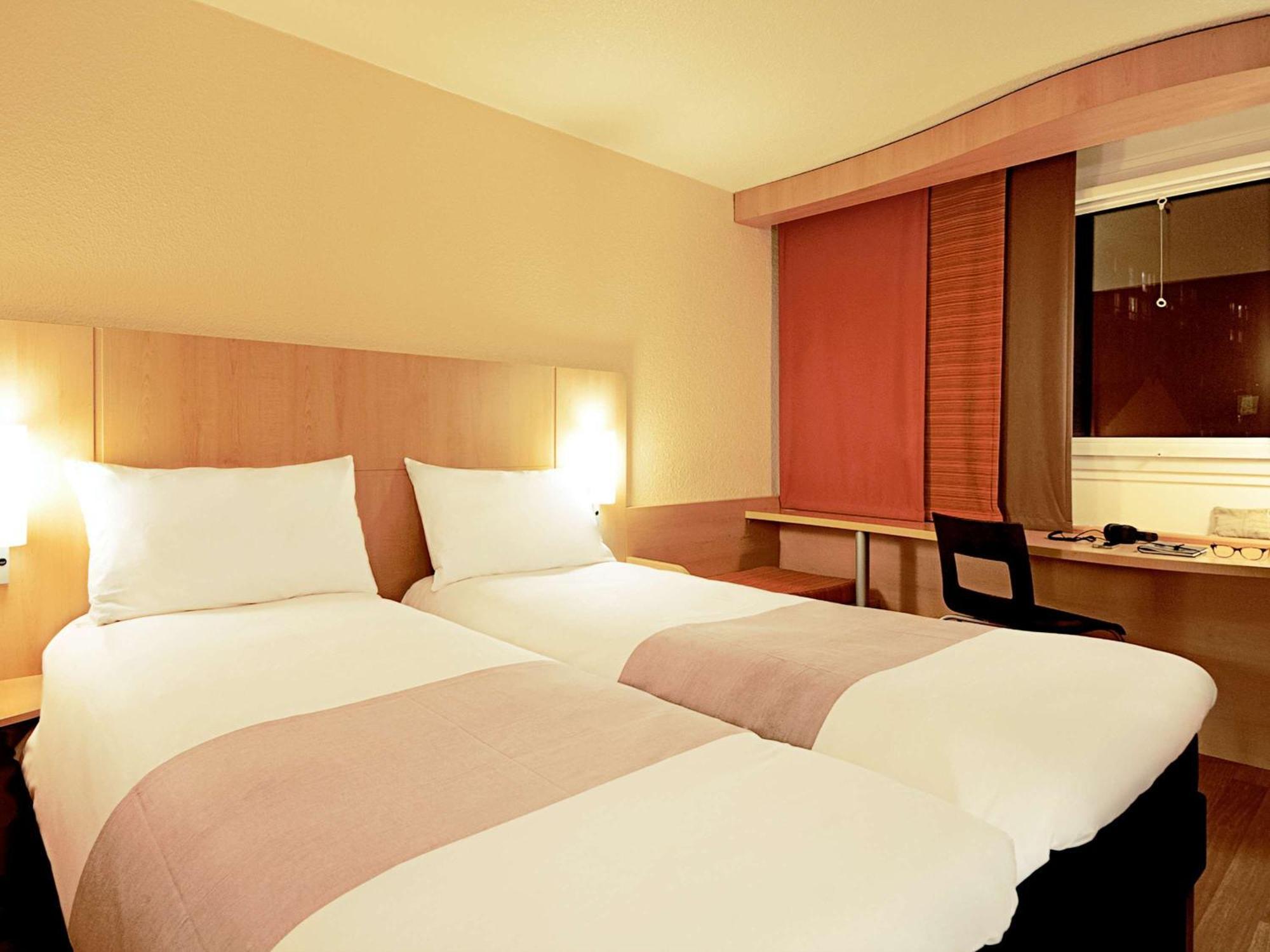 Ibis Yanbu Hotel Exterior foto